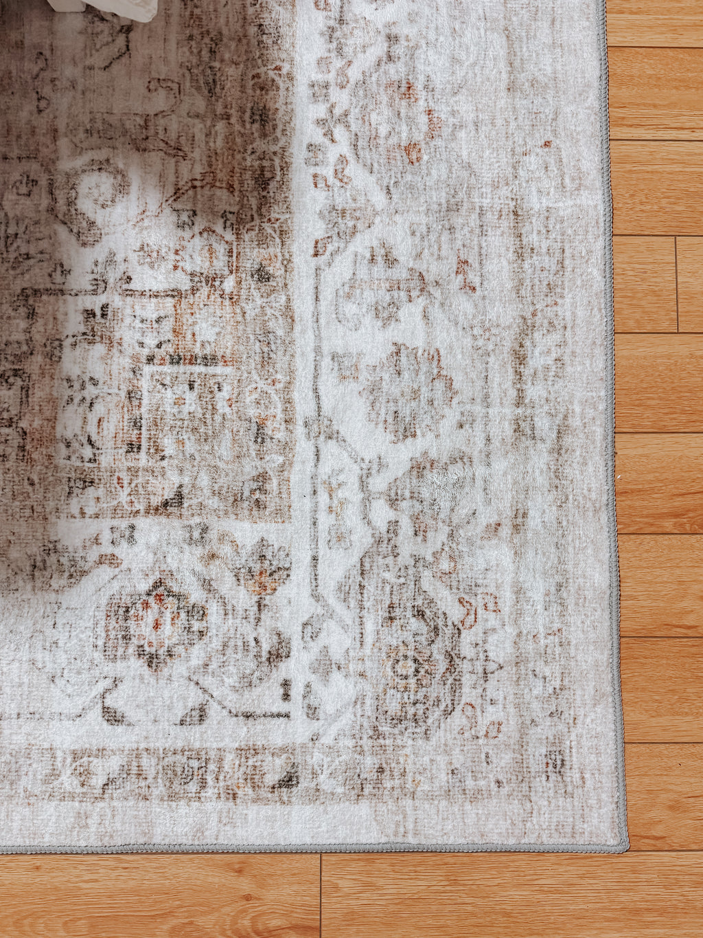 Neutral Rug 8x10ft rental