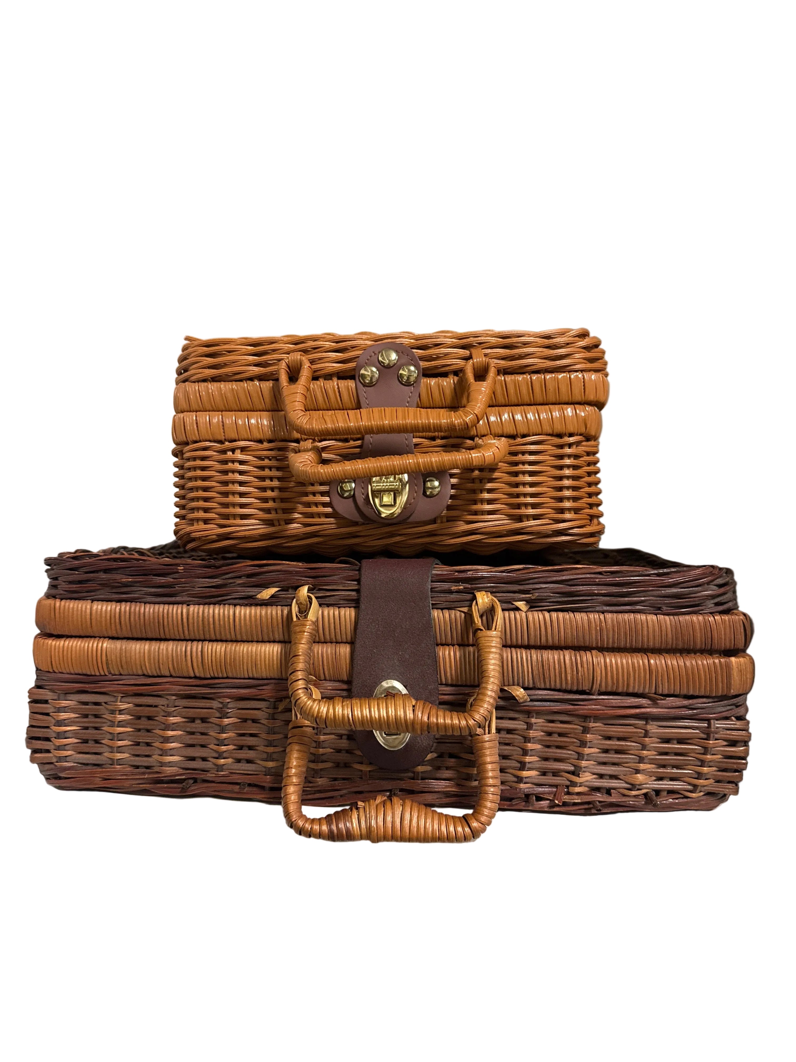 Vintage basket set rental
